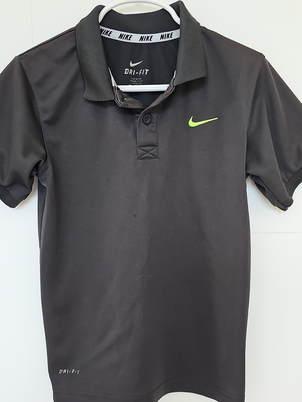 Nike Dri-FIT Gray Athletic Polo Shirt w/Lime Swoosh - Boys Sz 6